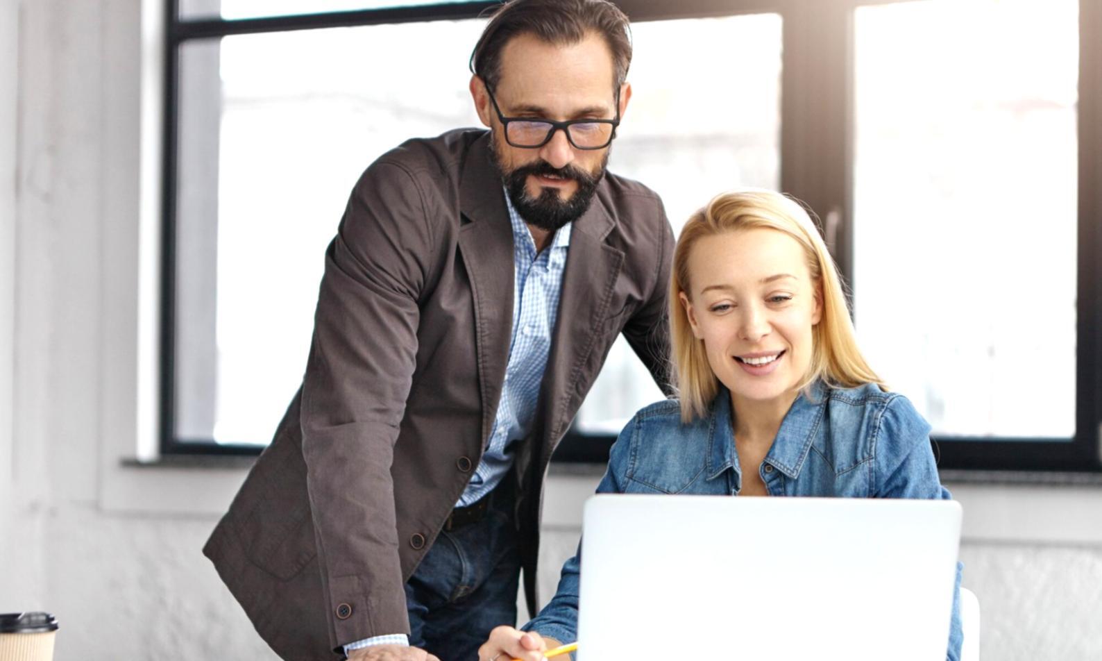 Uczestnicy kursu podczas praktycznych warsztatów analizy żywności